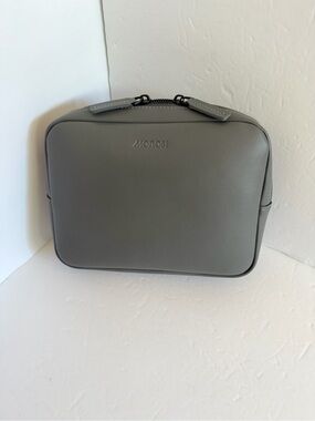 MONOS Quick Snap Grey Travel Toiletry Bag / pouch